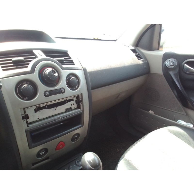 renault megane ii berlina 5p del año 2002