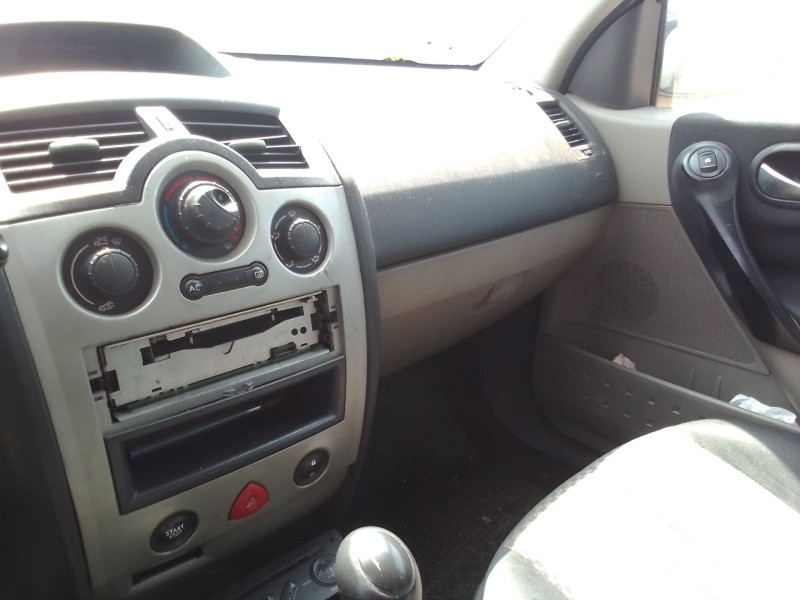 renault megane ii berlina 5p del año 2002