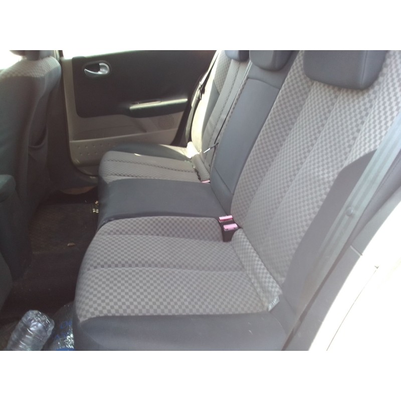 renault megane ii berlina 5p del año 2002