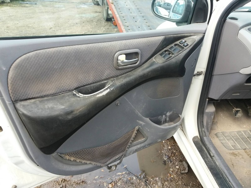 nissan almera tino (v10m) 2.2 dci diesel cat   |   0.00 - ... | 2000 | 112 cv / 82 kw del año 2000