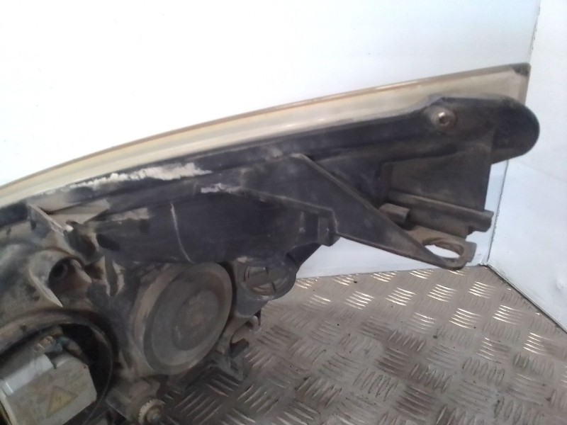 Recambio de faro derecho para renault espace iv (jk0) privilege referencia OEM IAM 7701053976  