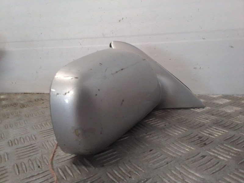 Recambio de retrovisor derecho para toyota corolla (e11) referencia OEM IAM E11015476 SKH5655 
