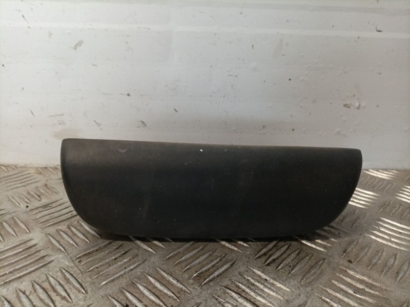 Recambio de moldura piloto matricula para renault trafic passenger combi 6 27 c.normal 2.5dci 150 referencia OEM IAM 82004687  