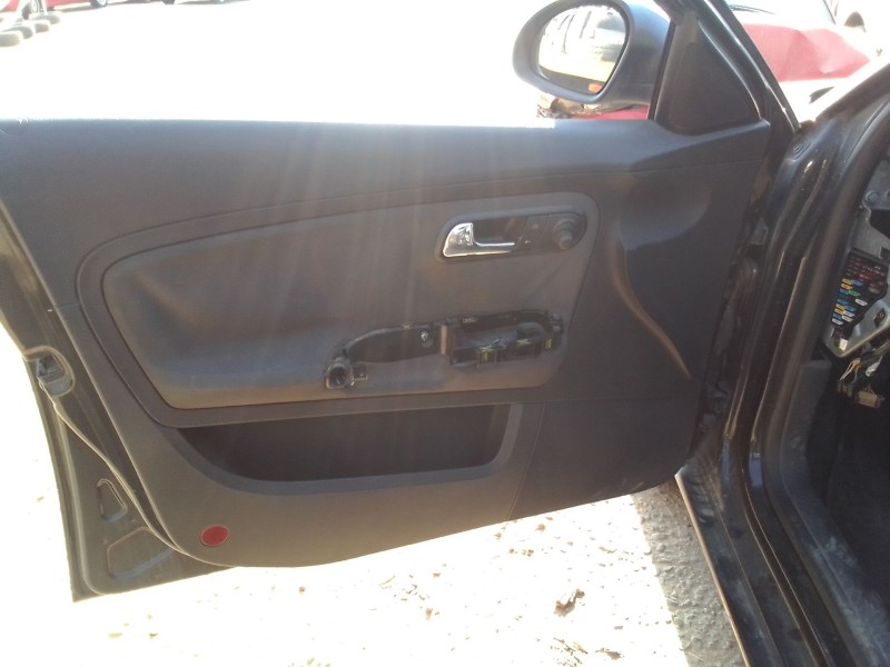 seat ibiza (6l1) del año 2002