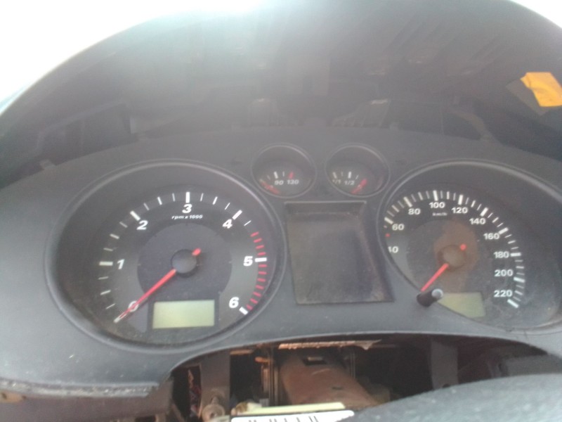 seat ibiza (6l1) del año 2002