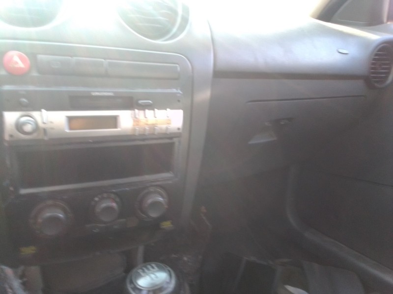 seat ibiza (6l1) del año 2002