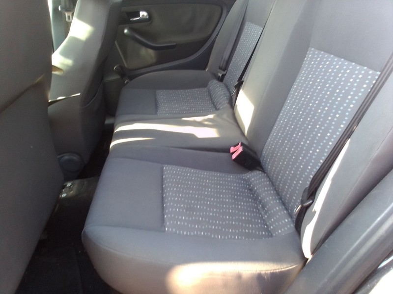 seat ibiza (6l1) del año 2002