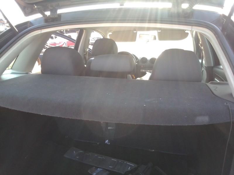 seat ibiza (6l1) del año 2002