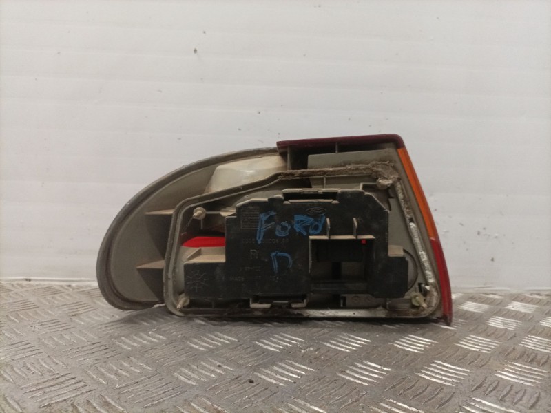 Recambio de piloto trasero derecho para ford mondeo berlina/familiar (fd) referencia OEM IAM   