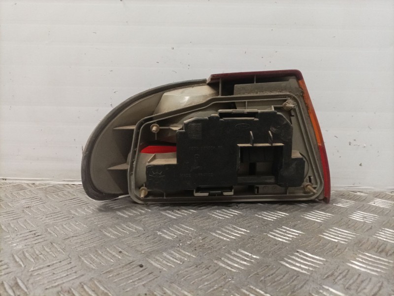 Recambio de piloto trasero derecho para ford mondeo berlina/familiar (fd) referencia OEM IAM   