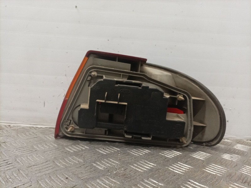 Recambio de piloto trasero izquierdo para ford mondeo berlina/familiar (fd) referencia OEM IAM   