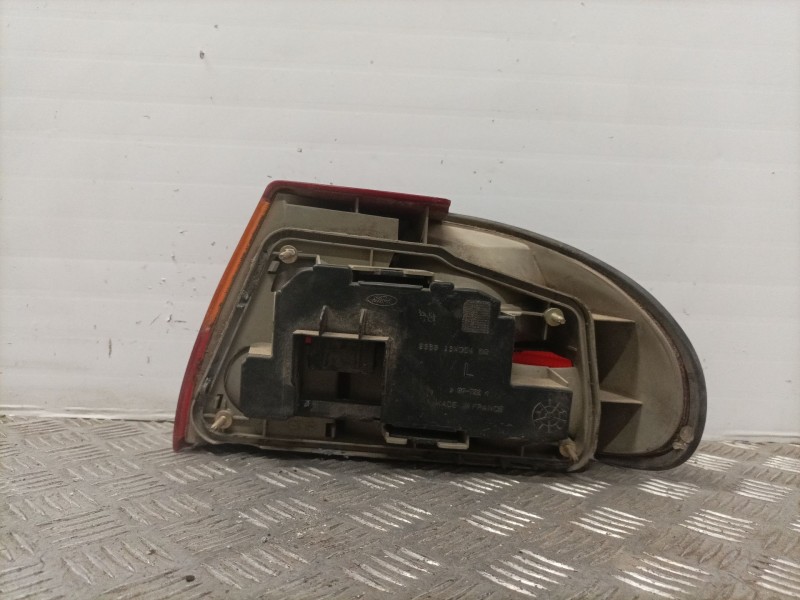 Recambio de piloto trasero izquierdo para ford mondeo berlina/familiar (fd) referencia OEM IAM   