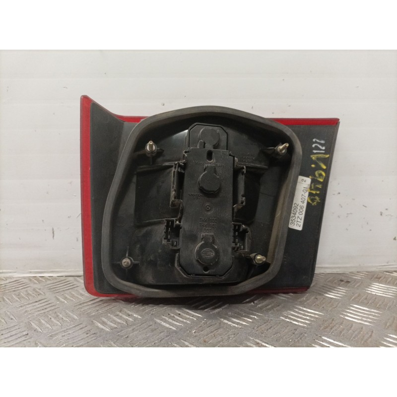 Recambio de piloto trasero izquierdo para volvo serie 940 berlina/familiar referencia OEM IAM    Recambio de piloto trasero izquierdo para volvo serie 940 berlina/familiar referencia OEM IAM