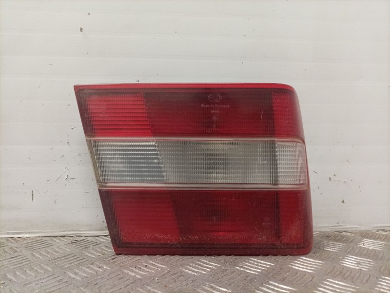 Recambio de piloto trasero izquierdo para volvo serie 940 berlina/familiar referencia OEM IAM   