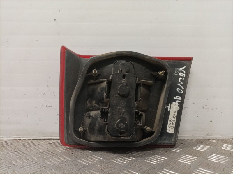 Recambio de piloto trasero izquierdo para volvo serie 940 berlina/familiar referencia OEM IAM   