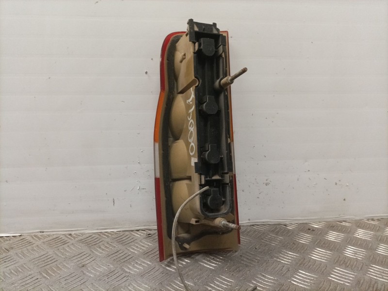 Recambio de piloto trasero derecho para ford transit bus 1995 referencia OEM IAM   