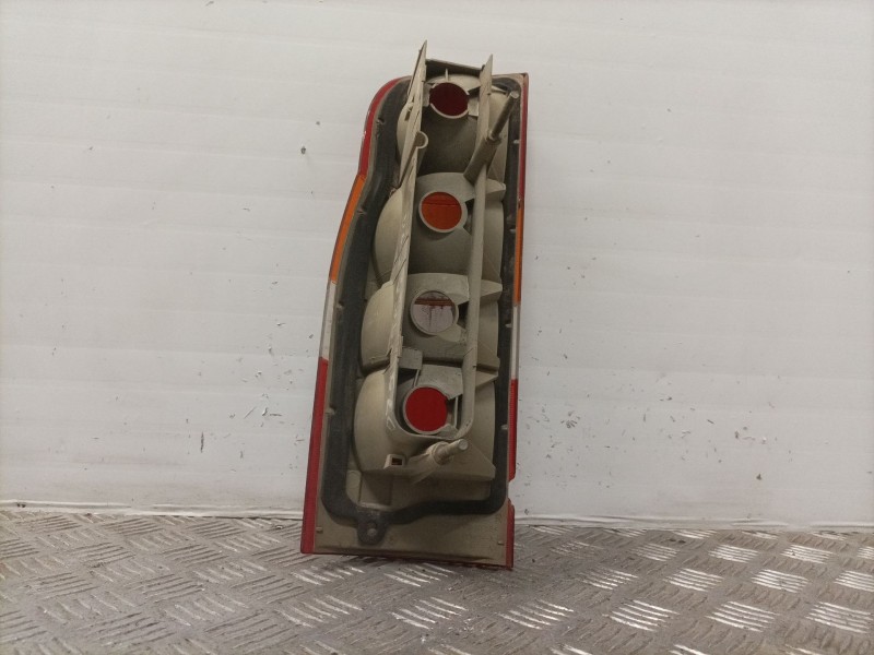 Recambio de piloto trasero derecho para ford transit bus 1995 referencia OEM IAM   