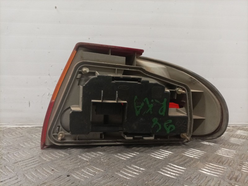 Recambio de piloto trasero izquierdo para ford mondeo berlina/familiar (fd) referencia OEM IAM   