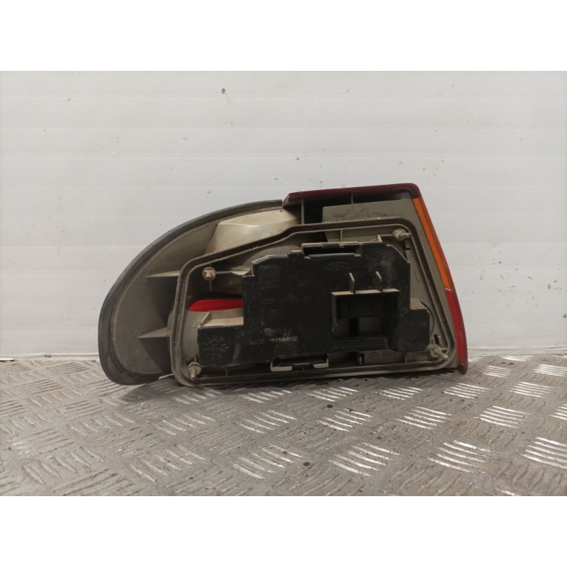 Recambio de piloto trasero derecho para ford mondeo berlina/familiar (fd) referencia OEM IAM    Recambio de piloto trasero derecho para ford mondeo berlina/familiar (fd) referencia OEM IAM