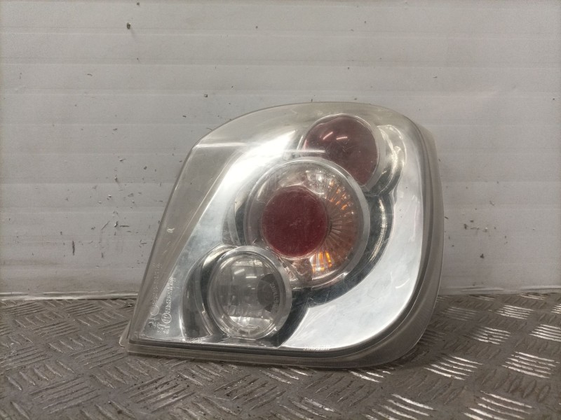 Recambio de piloto trasero derecho para ford fiesta berl./courier referencia OEM IAM   