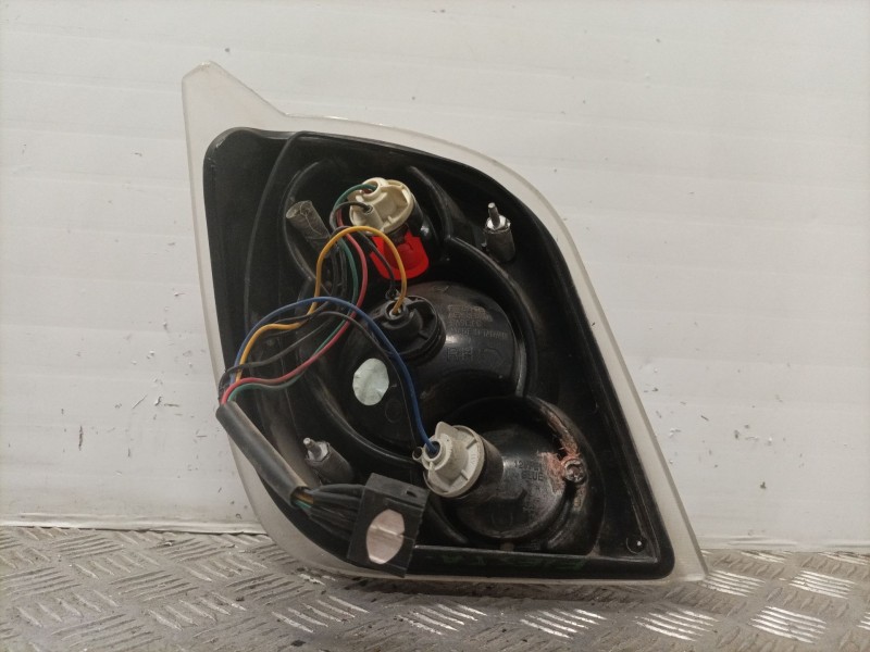 Recambio de piloto trasero derecho para ford fiesta berl./courier referencia OEM IAM   