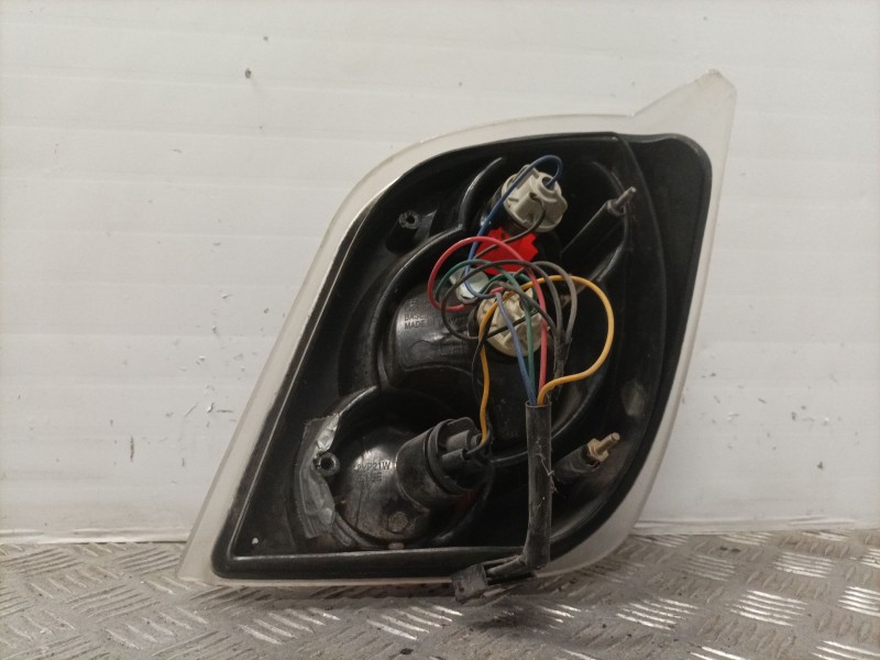 Recambio de piloto trasero izquierdo para ford fiesta berl./courier referencia OEM IAM   