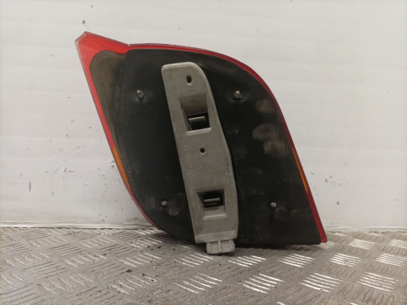 Recambio de piloto trasero derecho para ford fiesta berl./courier referencia OEM IAM   