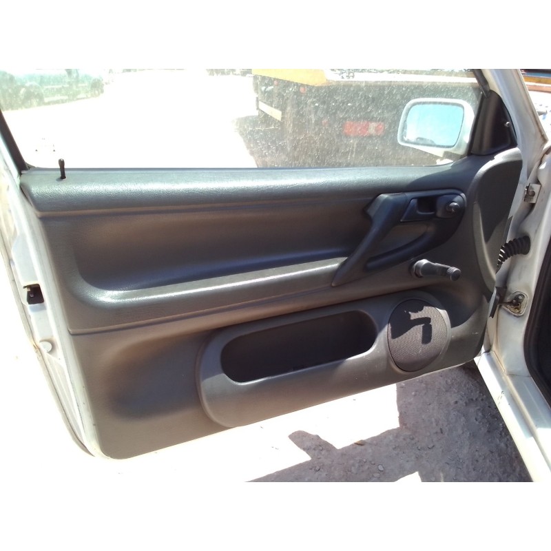 volkswagen polo berlina (6n1) del año 1994