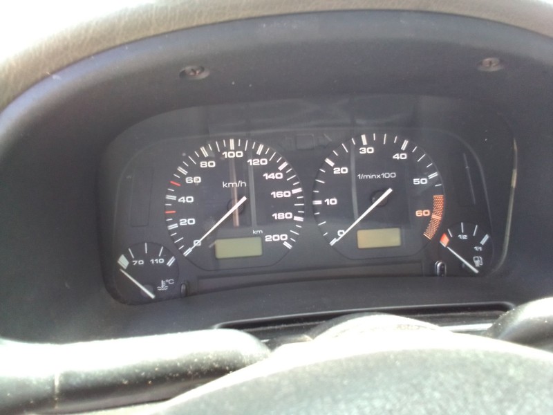 volkswagen polo berlina (6n1) del año 1994