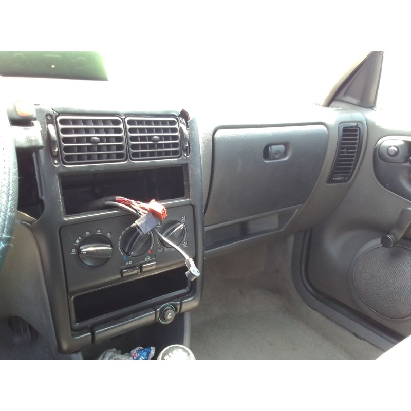 volkswagen polo berlina (6n1) del año 1994