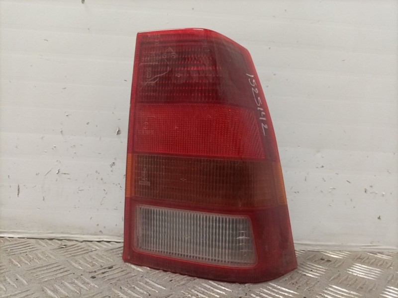 Recambio de piloto trasero derecho para opel kadett e 1.7 diesel referencia OEM IAM   