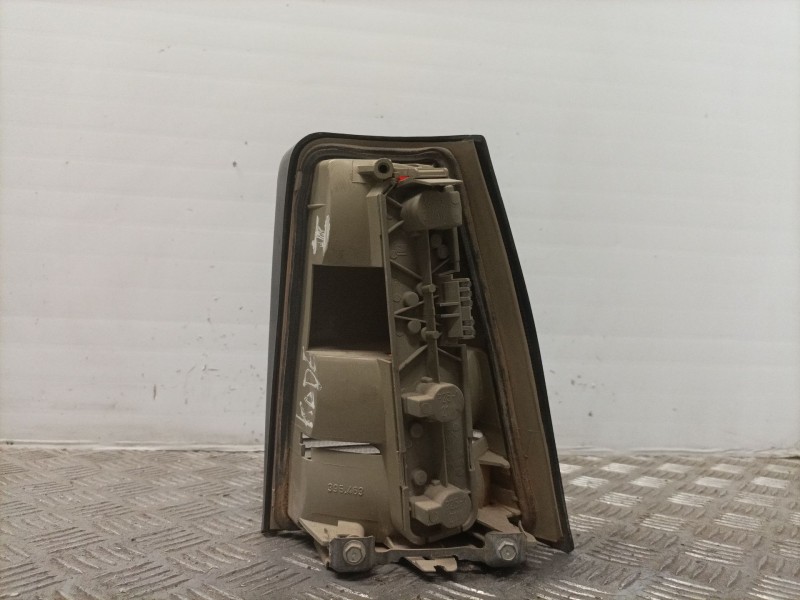 Recambio de piloto trasero izquierdo para opel kadett e 1.7 diesel referencia OEM IAM   