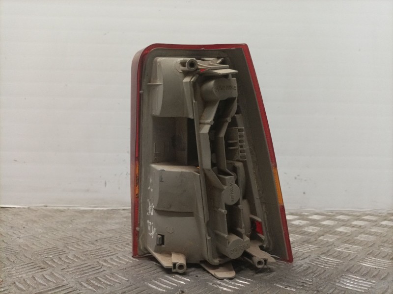 Recambio de piloto trasero izquierdo para opel kadett e 1.7 diesel referencia OEM IAM   