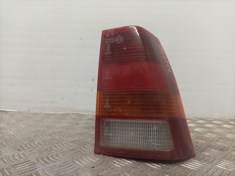 Recambio de piloto trasero derecho para opel kadett e 1.7 diesel referencia OEM IAM   