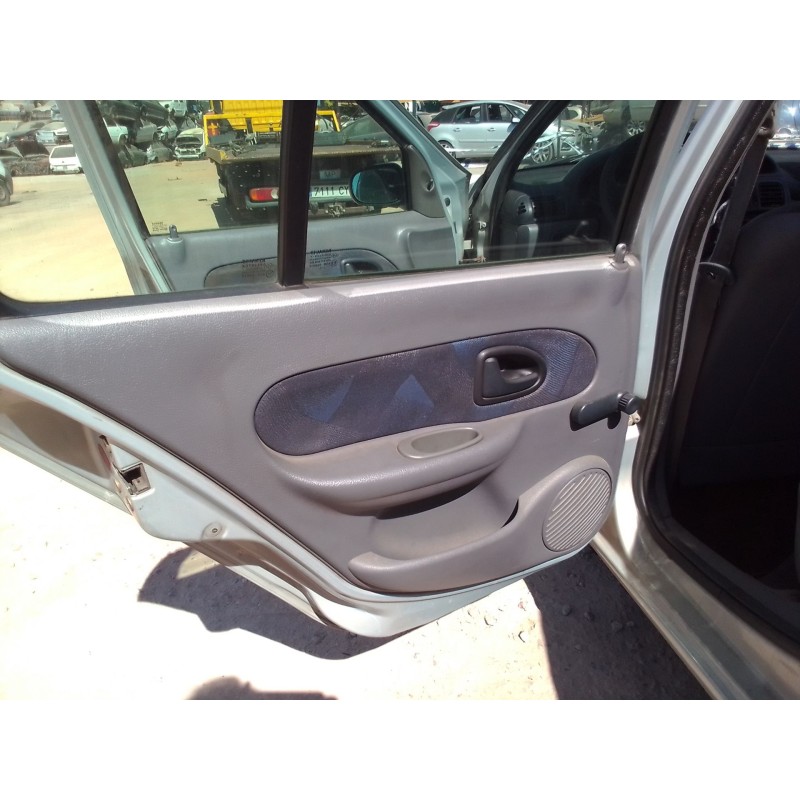 renault clio ii fase i (b/cbo) del año 1998