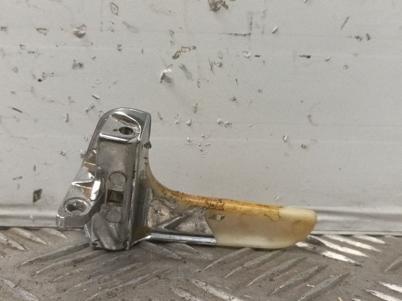 Recambio de maneta interior delantera derecha para seat ibiza 1.4 hit referencia OEM IAM   