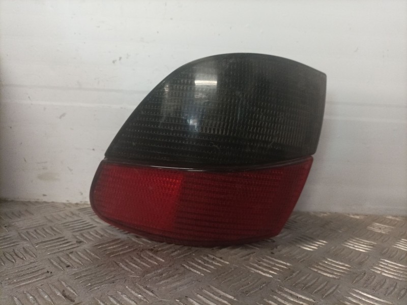 Recambio de piloto trasero derecho para peugeot 406 break (s1/s2) referencia OEM IAM   