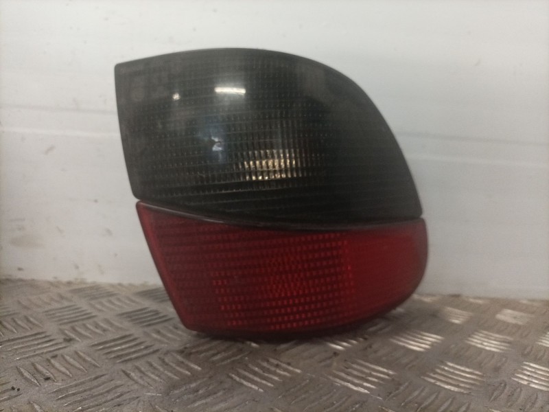 Recambio de piloto trasero izquierdo para peugeot 406 break (s1/s2) referencia OEM IAM   