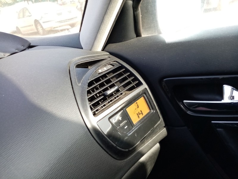 Recambio de aireador calefaccion para citroen c4 picasso referencia OEM IAM   