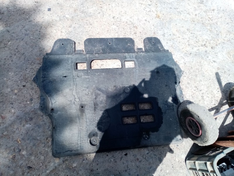 Recambio de cubrecarter para citroen c4 picasso referencia OEM IAM   