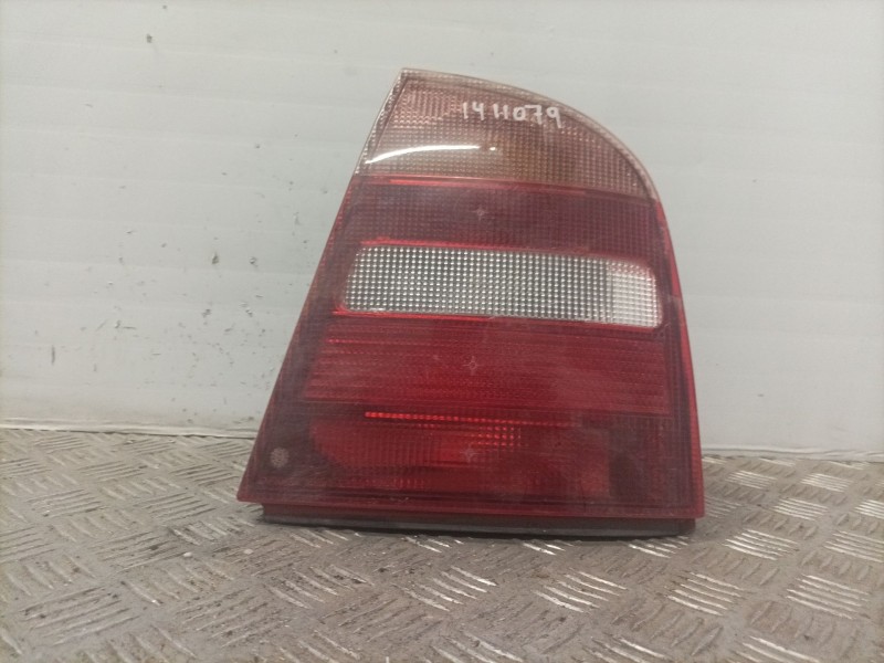 Recambio de piloto trasero derecho para skoda octavia berlina (1u2) referencia OEM IAM    Recambio de piloto trasero derecho para skoda octavia berlina (1u2) referencia OEM IAM