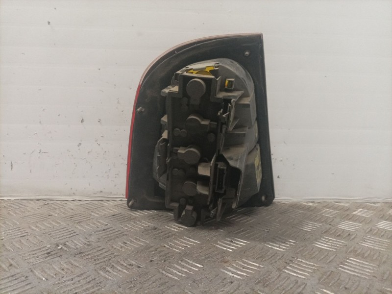 Recambio de piloto trasero derecho para skoda octavia berlina (1u2) referencia OEM IAM    Recambio de piloto trasero derecho para skoda octavia berlina (1u2) referencia OEM IAM