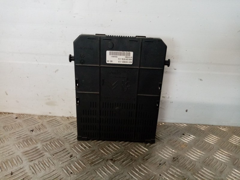 Recambio de caja reles / fusibles para citroen c4 picasso referencia OEM IAM 9663510180  