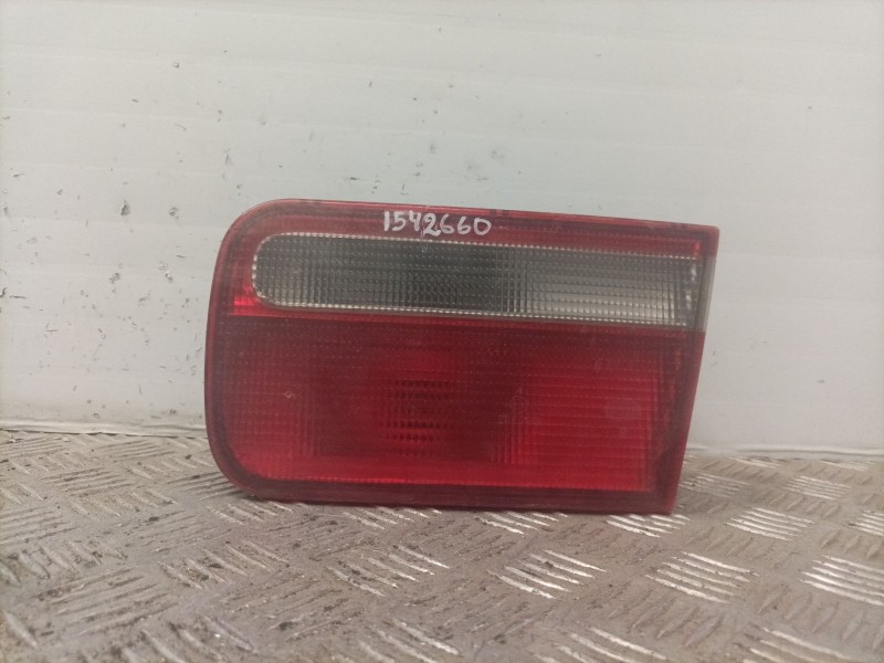 Recambio de piloto trasero derecho para honda accord berlina (cc/ce) referencia OEM IAM    Recambio de piloto trasero derecho para honda accord berlina (cc/ce) referencia OEM IAM