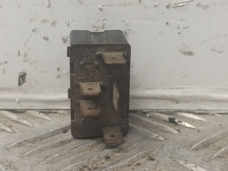 Recambio de mando elevalunas delantero derecho para audi 80/90 (893) referencia OEM IAM 893959855  