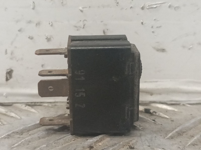 Recambio de mando elevalunas delantero derecho para audi 80/90 (893) referencia OEM IAM 893959855  