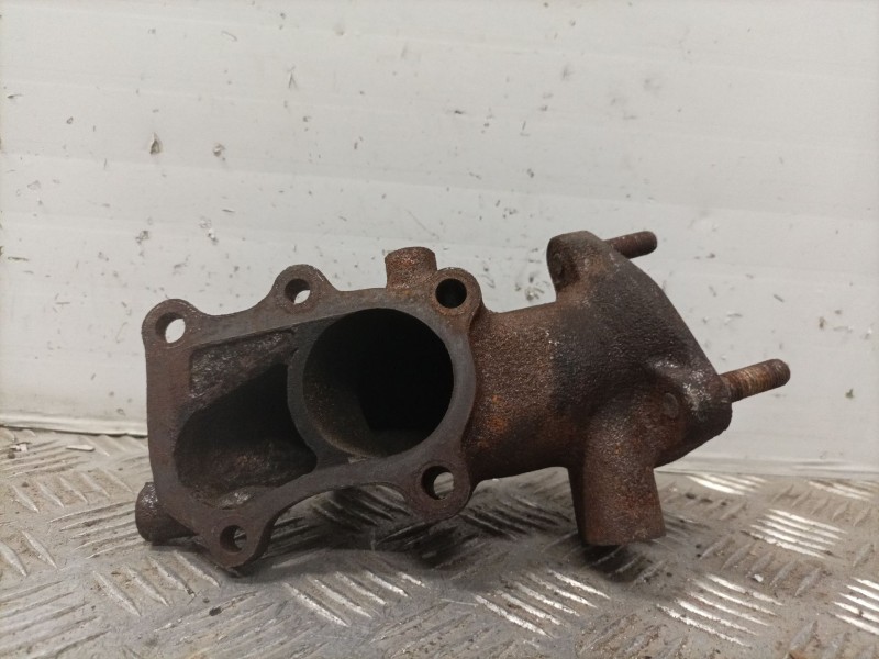 Recambio de salida colector para nissan cabstar e bd30 referencia OEM IAM 1444069T40  