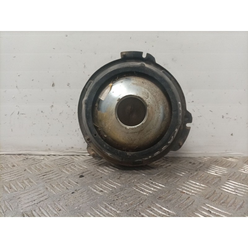 Recambio de faro izquierdo para mitsubishi montero (l040) 2.5 turbodiesel referencia OEM IAM    Recambio de faro izquierdo para mitsubishi montero (l040) 2.5 turbodiesel referencia OEM IAM