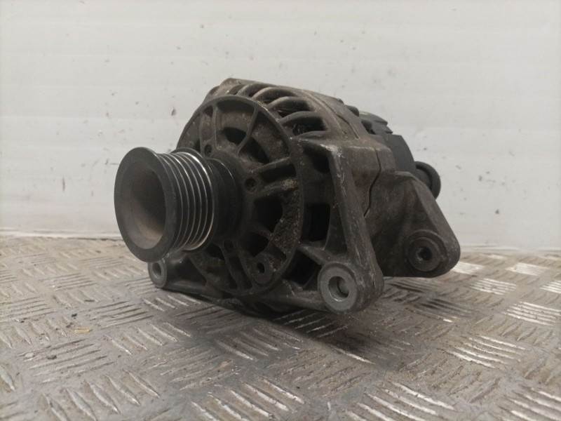 Recambio de alternador para bmw serie 3 berlina (e46) referencia OEM IAM 0123325011  