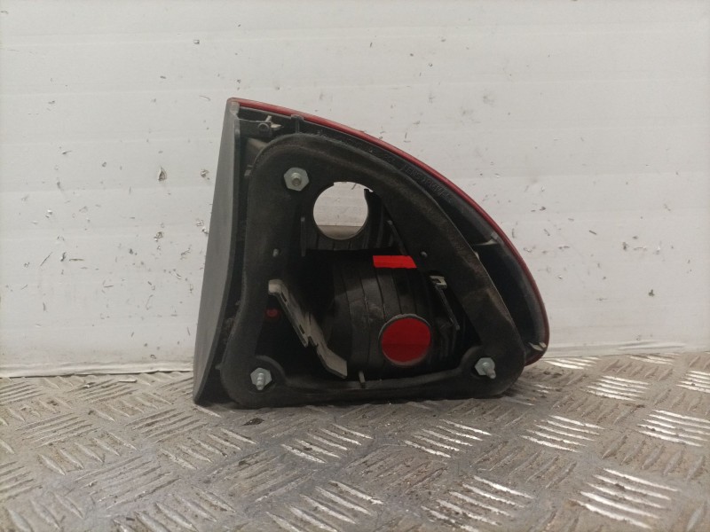Recambio de piloto lateral izquierdo para seat referencia OEM IAM    Recambio de piloto lateral izquierdo para seat referencia OEM IAM